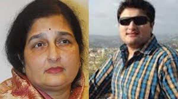 अनुराधा पौडवाल के बेटे का आदित्य पौडवाल का निधन अनुराधा पौडवाल के बेटे का आदित्य पौडवाल का निधन